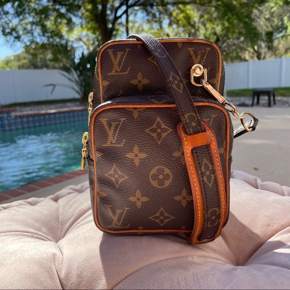 Louis Vuitton 1986 Amazone Bag in Monogram w/Dust Bag - Picture 3 of 16